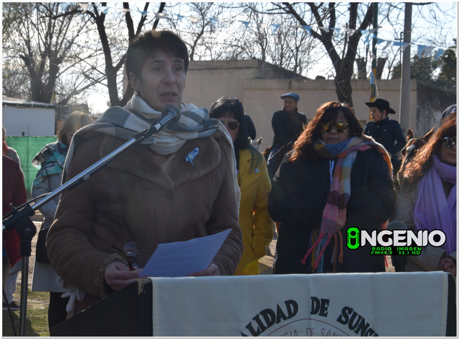 La Secretaria de Gobierno, Andrea Ochat, encabezó el acto por el 9 de julio